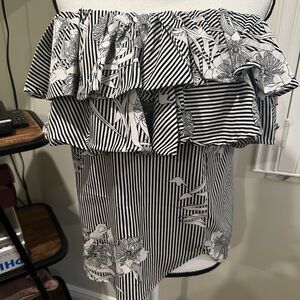 Style Envy Monochrome Striped Top